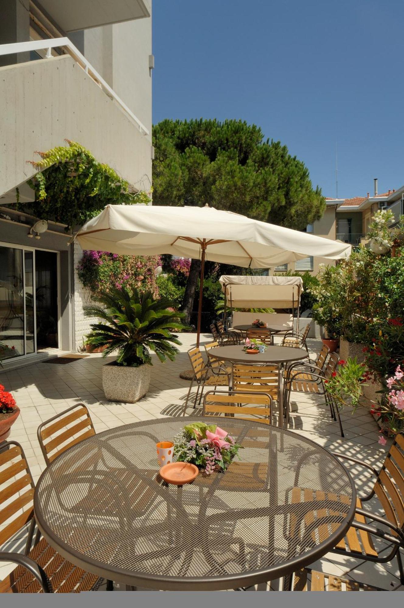 Hotel Corallo Diano Marina Esterno foto