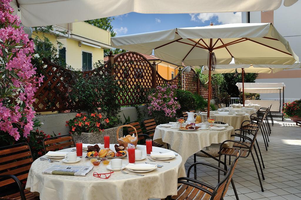 Hotel Corallo Diano Marina Esterno foto