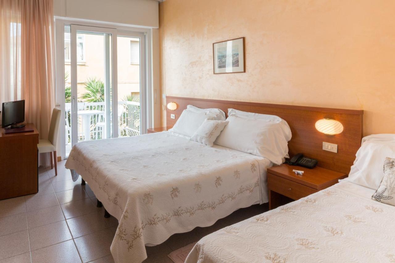 Hotel Corallo Diano Marina Esterno foto