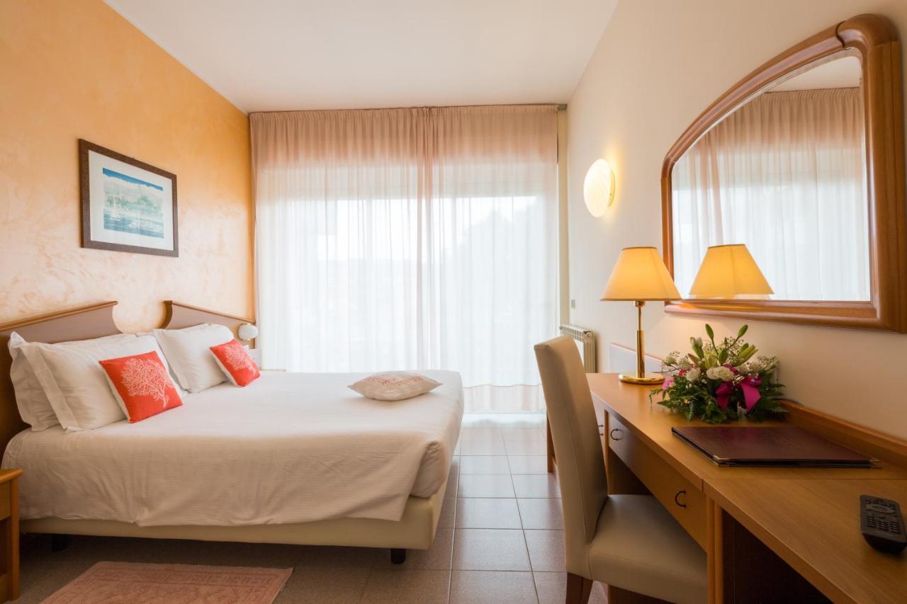 Hotel Corallo Diano Marina Esterno foto